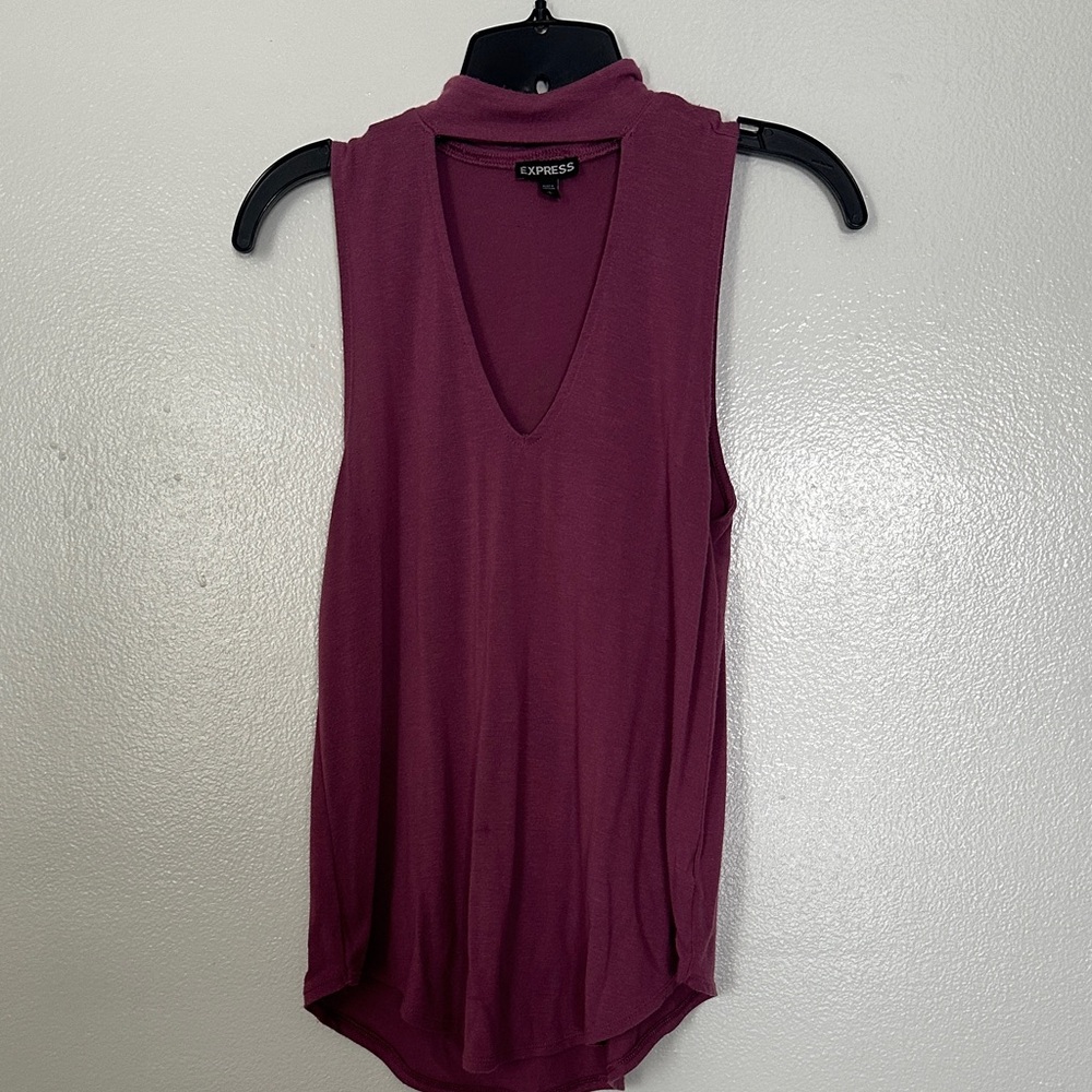 Express Sleeveless V-Neck Tank in Deep Plum